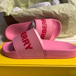 Brand New Women’s Burberry slides. Never worn size 37
